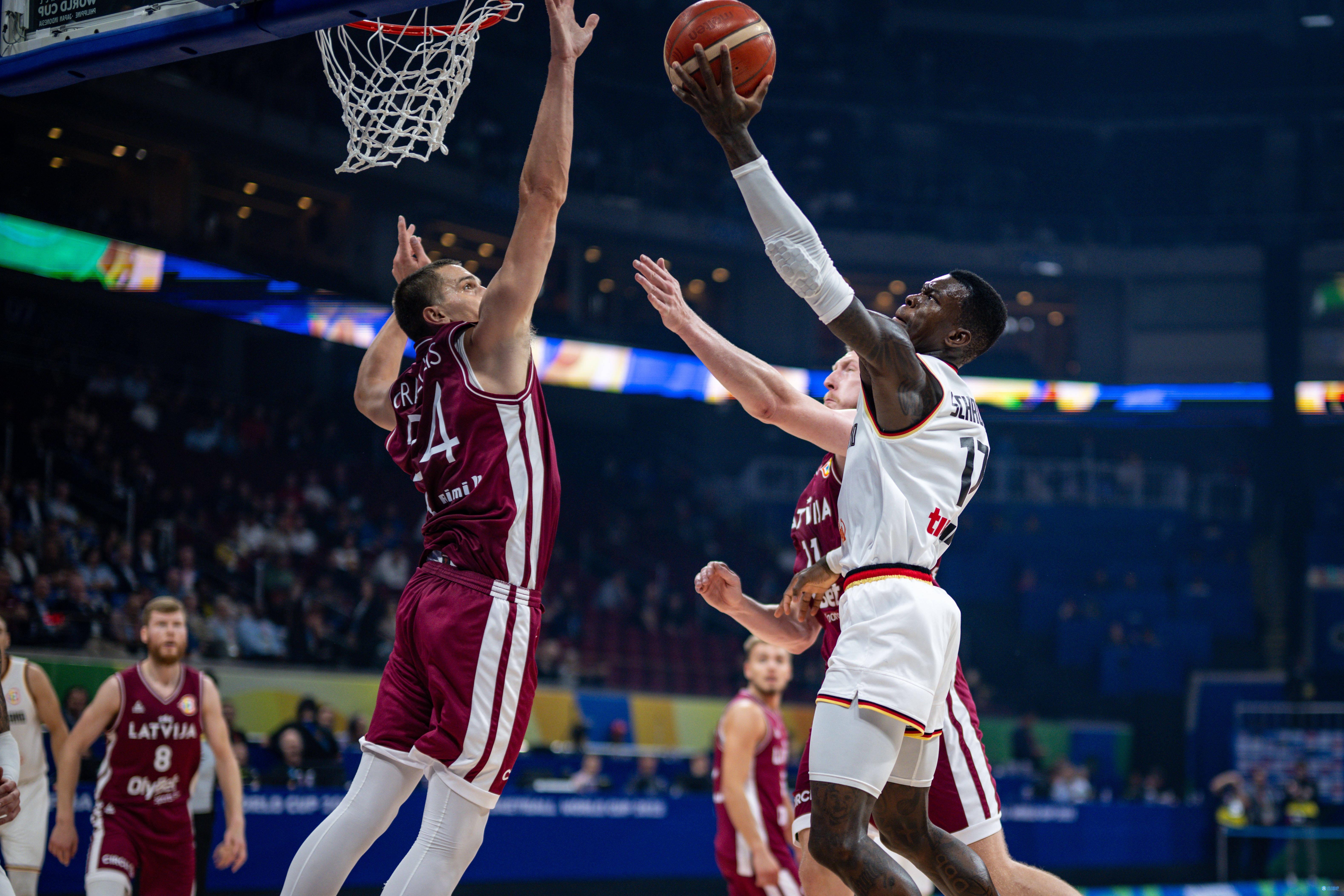 拉脱维亚队在比赛中努力拼搏(拉脱维亚队在比赛中努力拼搏的是谁) 拉脱维亚队在比赛中努力拼搏(拉脱维亚队在比赛中努力拼搏的是谁)