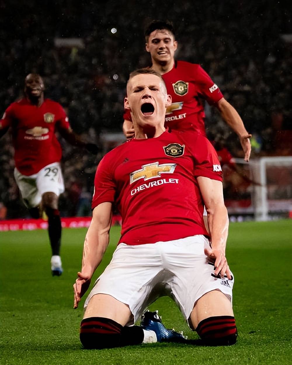 曼联防守体系调整,力求守住关键战局 曼联防守体系调整,力求守住关键战局