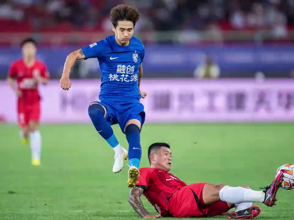 关于武汉三镇在亚冠中打出失误,被誉为球迷泪目的信息 关于武汉三镇在亚冠中打出失误,被誉为球迷泪目的信息
