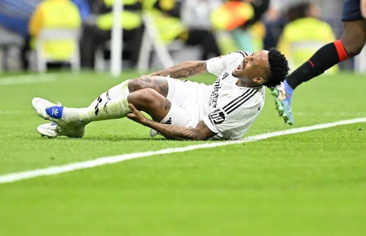 aoa体育体育在线登录-拉莫斯意外伤愈，重回球场受万千瞩目