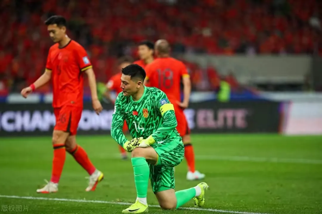 体育界重拳出击,足球比赛不断升温 体育界重拳出击,足球比赛不断升温