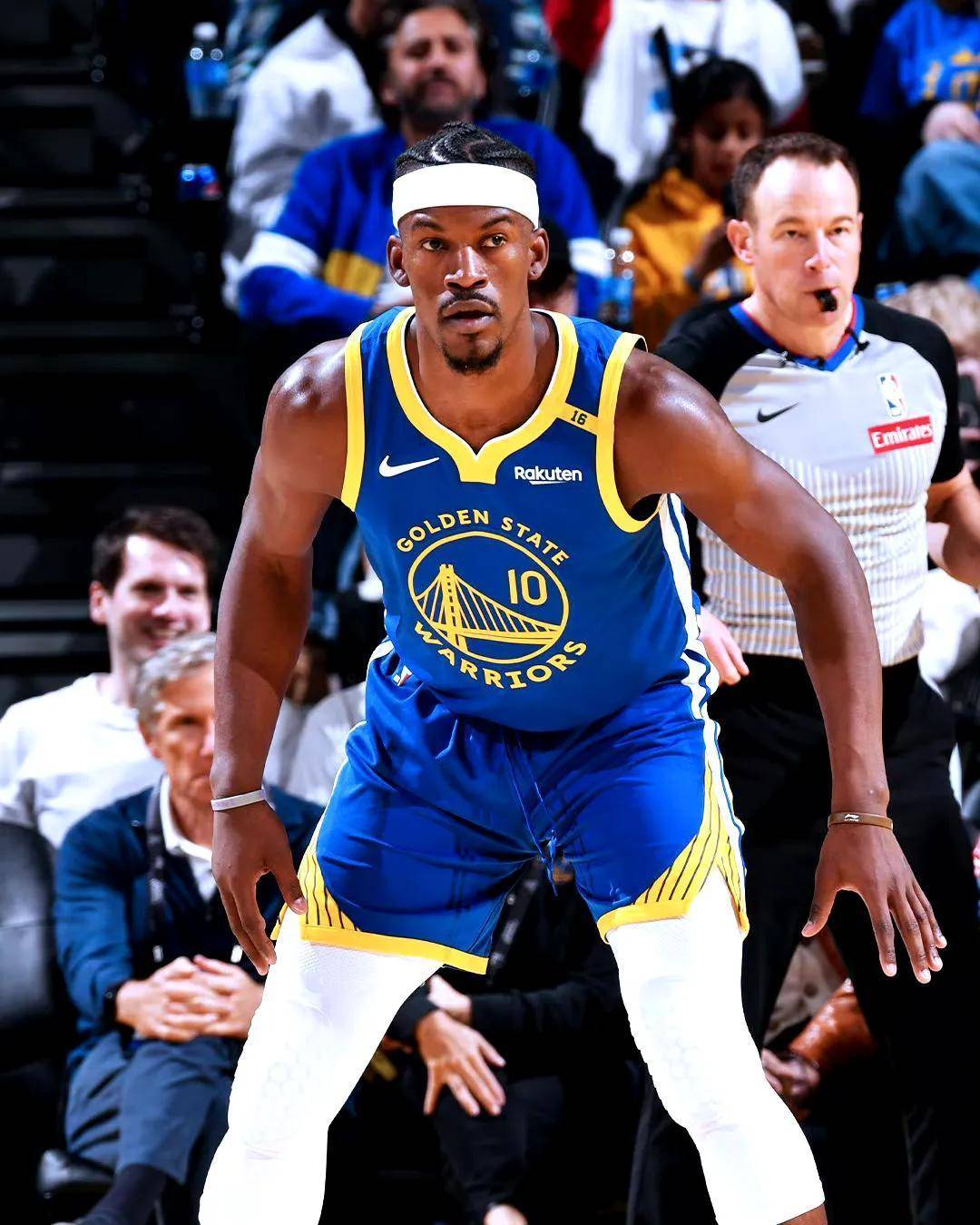 aoa体育体育平台-勇士新援表现抢眼，助球队逆转取胜