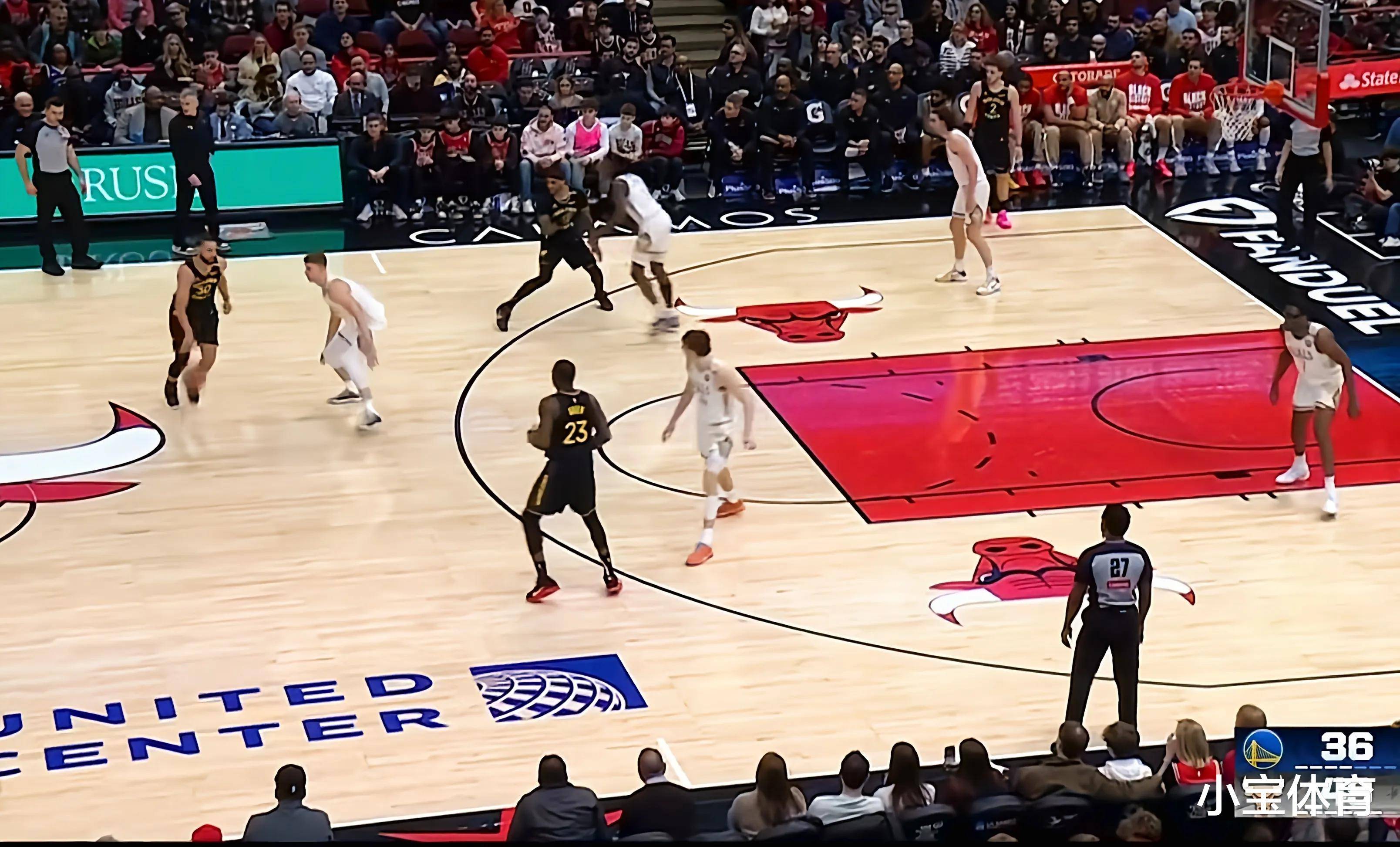 勇士新援表现抢眼,助球队逆转取胜 勇士新援表现抢眼,助球队逆转取胜