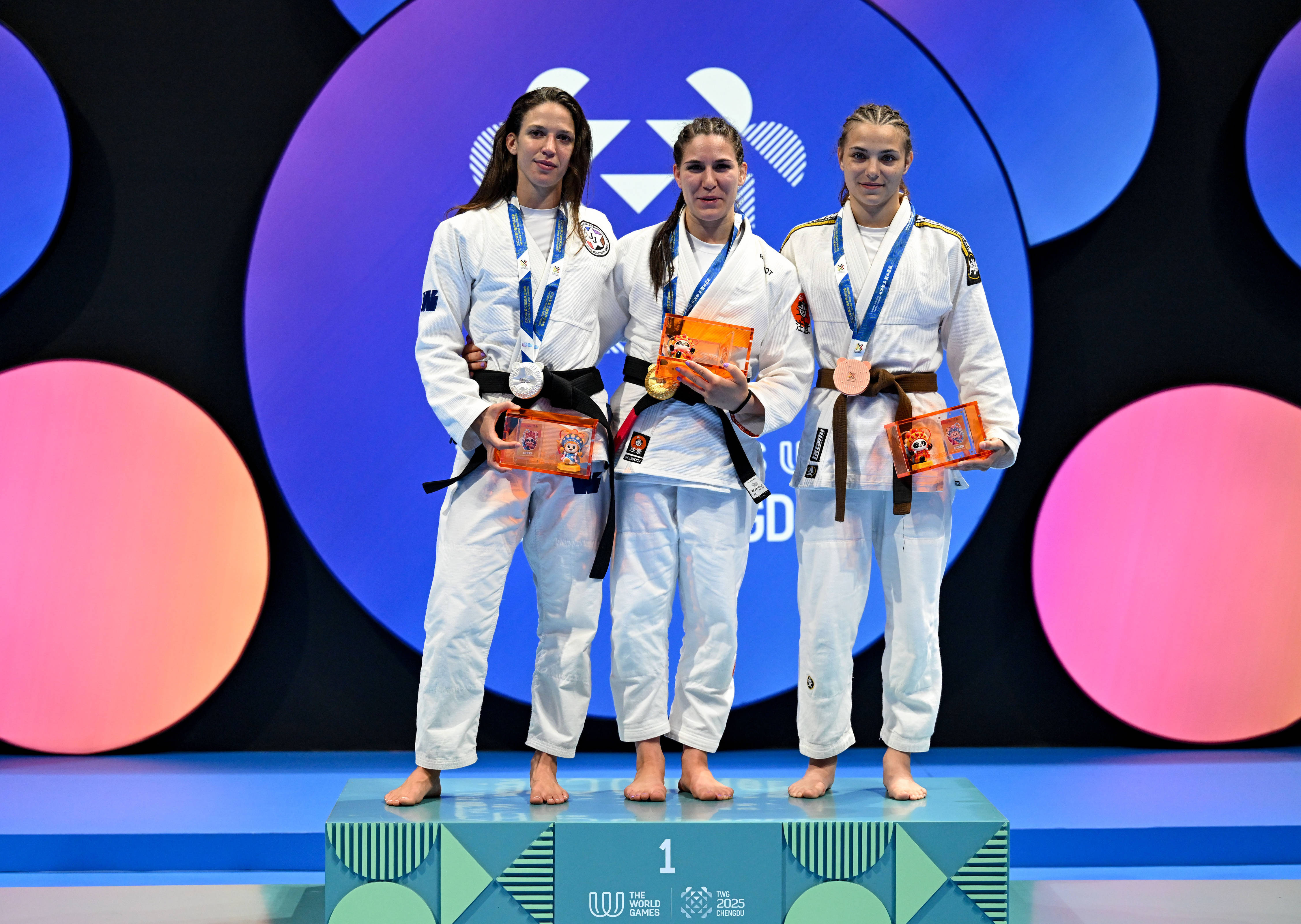 匈牙利女子篮球队集体努力力争前进 匈牙利女子篮球队集体努力力争前进