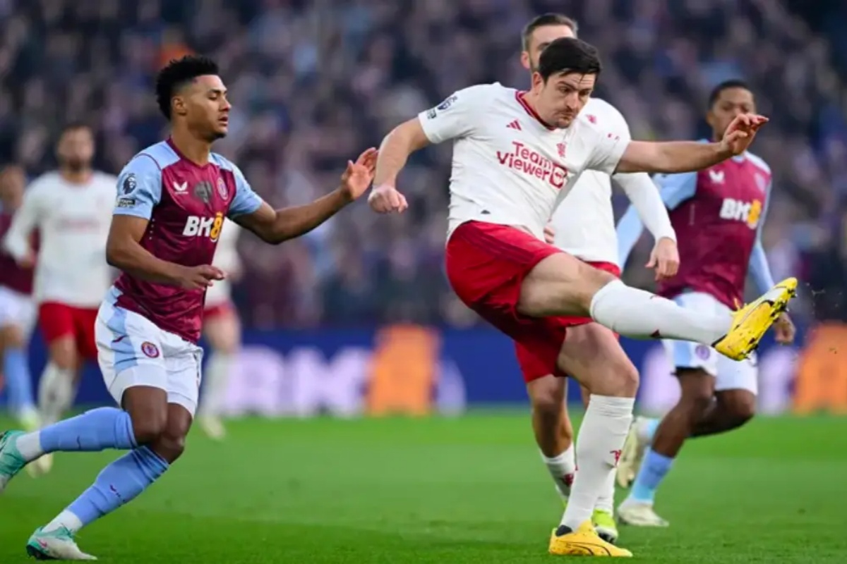 摩尔卡姆破门成功,表现出色激励全队助胜 摩尔卡姆破门成功,表现出色激励全队助胜