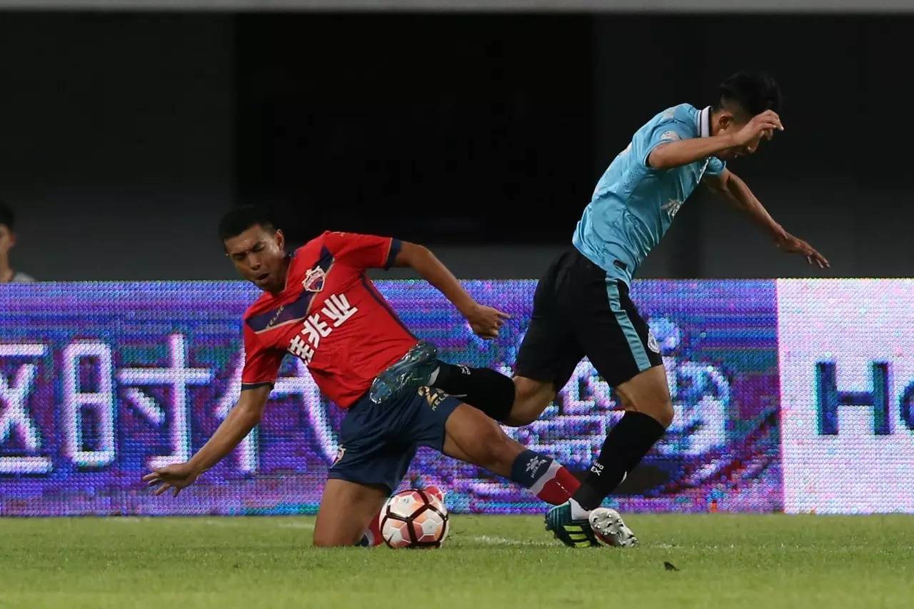 aoa体育-关于深圳佳兆业主场对阵大连一方，积极备战的信息