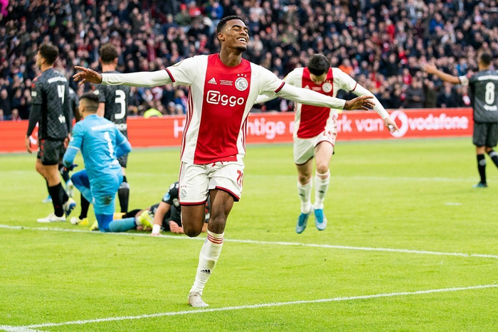 aoa体育体育官网-新星崭露头角，表现超预期