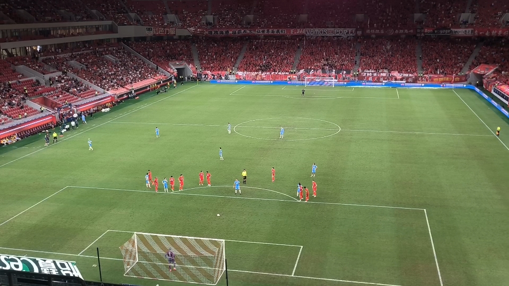 aoa体育体育app-河南建业迎战上海上港，双方对决引人关注！的简单介绍