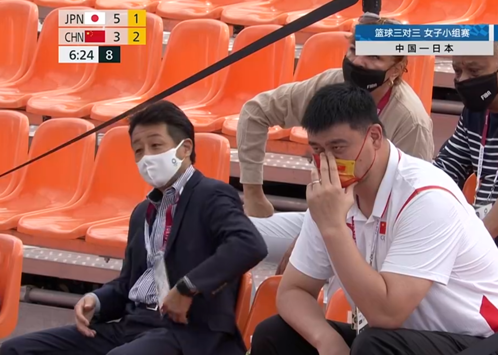 aoa体育体育中国官网-香港队豪取胜利，让对手无力反击