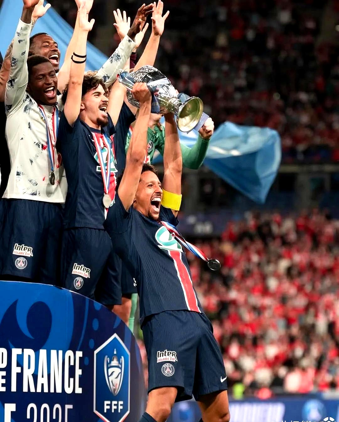 关于皇马再度血洗巴黎,晋级欧冠决赛再创佳绩的信息 关于皇马再度血洗巴黎,晋级欧冠决赛再创佳绩的信息