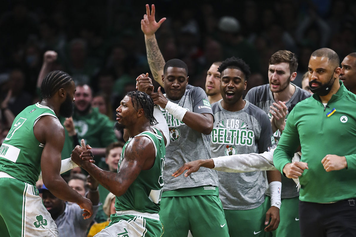 aoa体育体育网站-凯尔特人横扫篮网，沃克成全队得分王的简单介绍