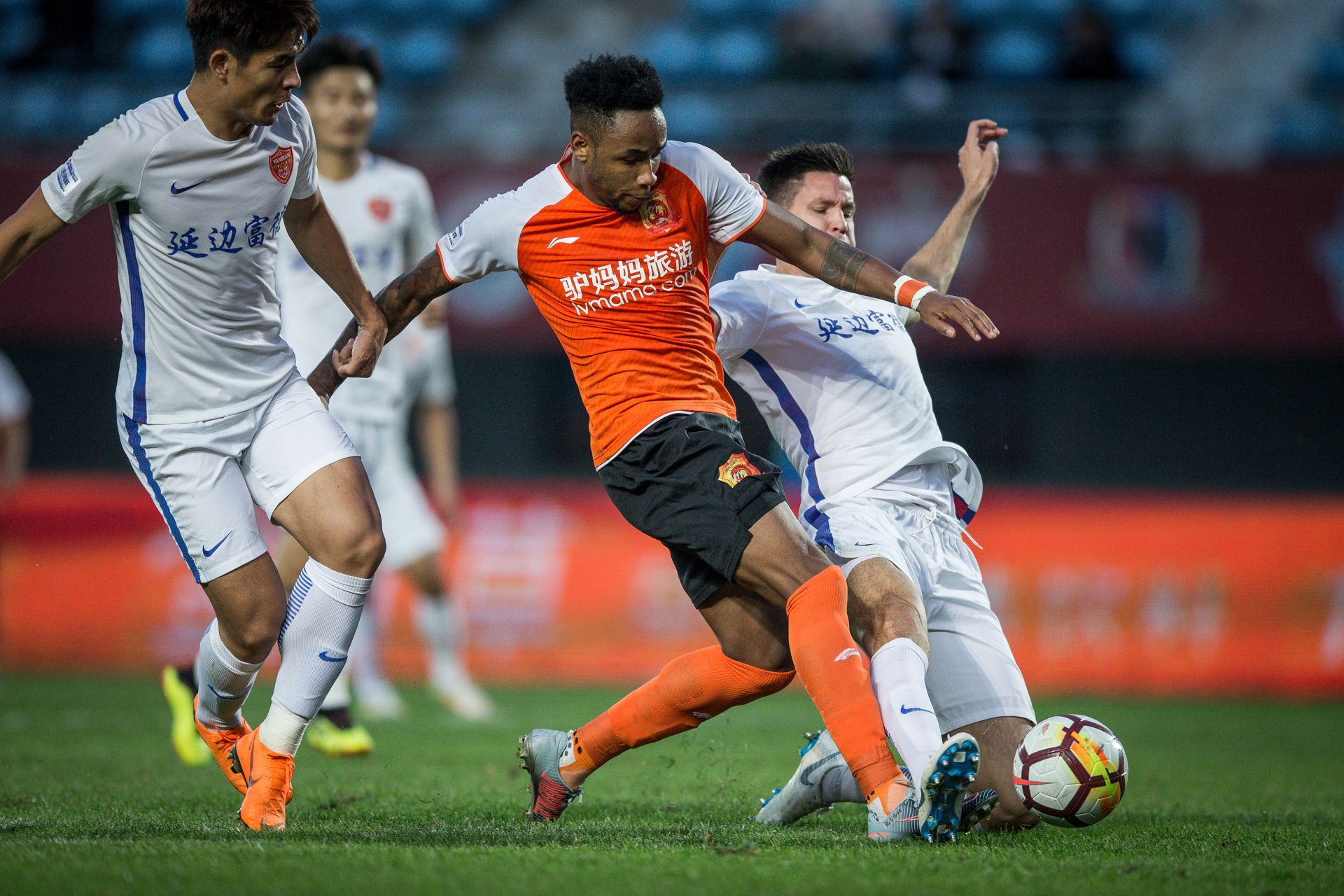 aoa体育体育网站-关于河北华夏幸福客场不敌武汉卓尔，积分受挫的信息