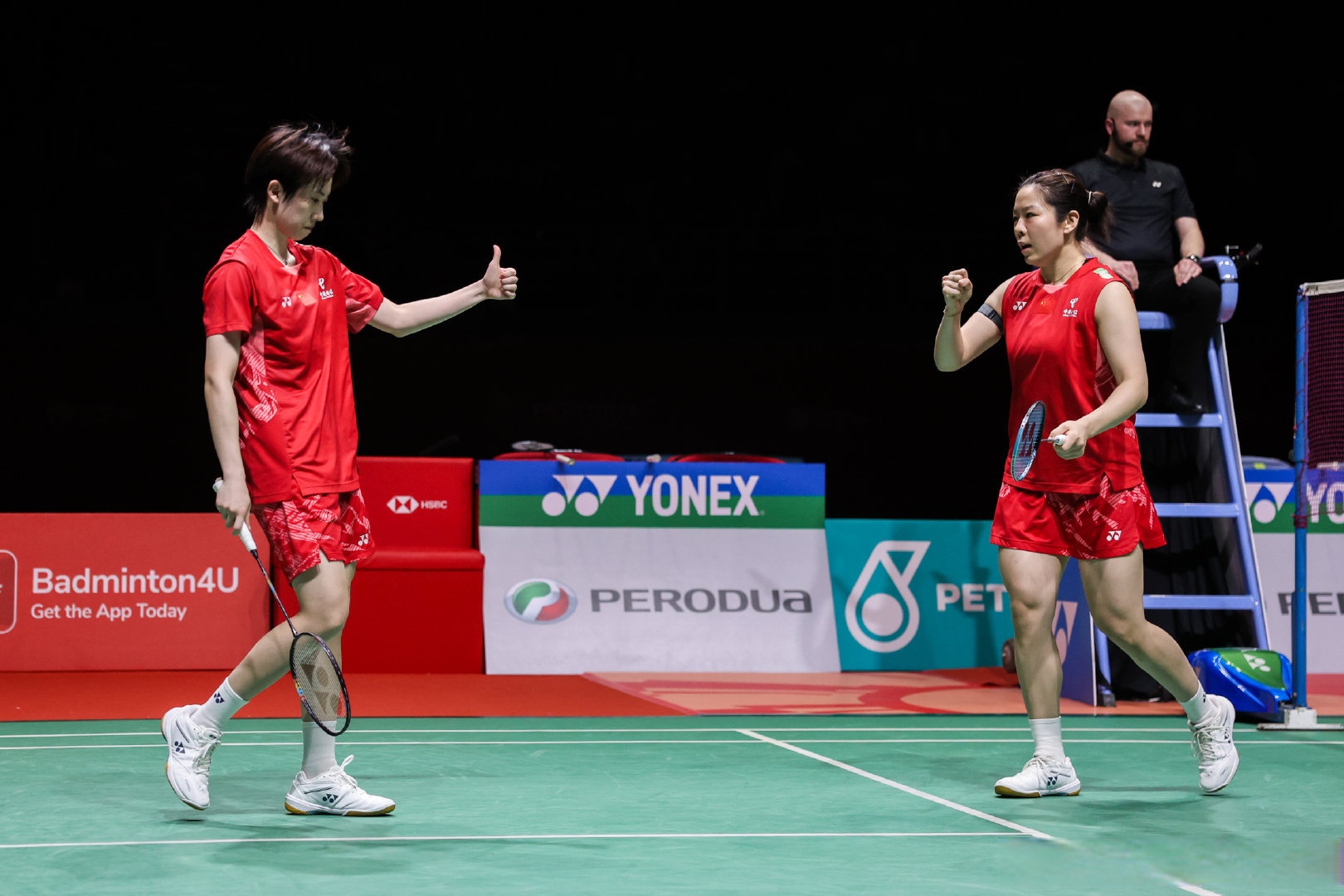 关于最新比赛中的激烈竞争成为话题焦点的信息 关于最新比赛中的激烈竞争成为话题焦点的信息